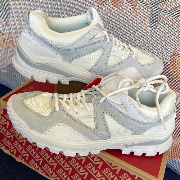 Vans Men’s Amzn Trailhead
Blanc De Blancmarshmallow
VN0A7TO2ASJ
Sneakers G - Picture 11 of 16